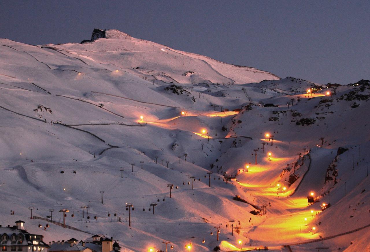 Todosierranevada Zona Baja - Edificio Alhambra - Junto A Los Telecabinas Sierra Nevada Kültér fotó